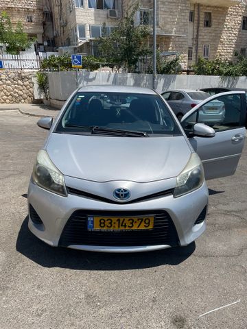 מודעת רכב טויוטה יאריס