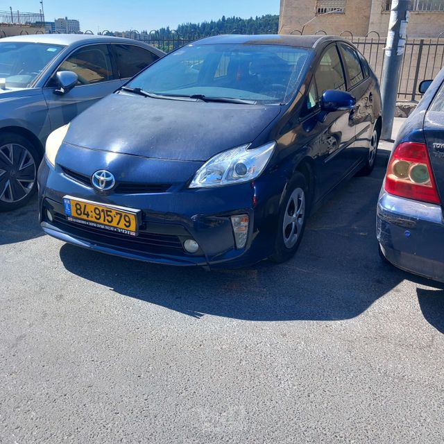 טויוטה פריוס