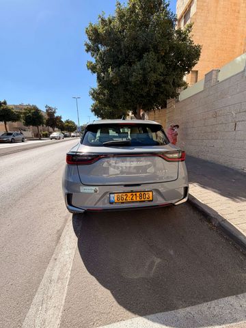 לקסוס LBX