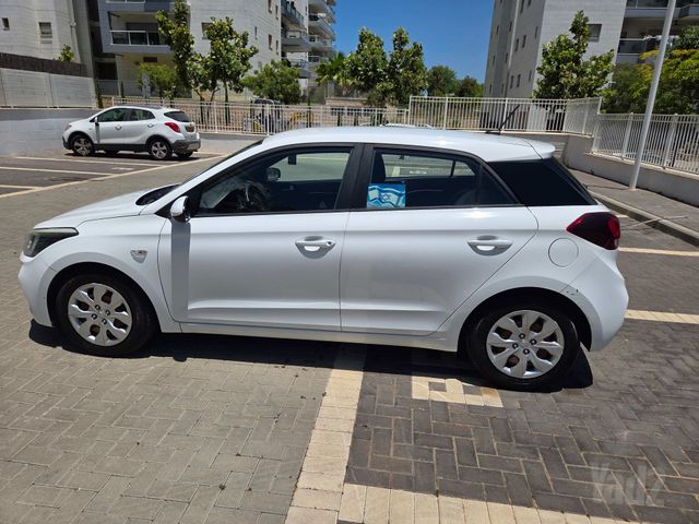 יונדאי i20