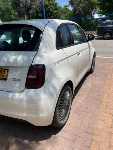 פיאט 500E