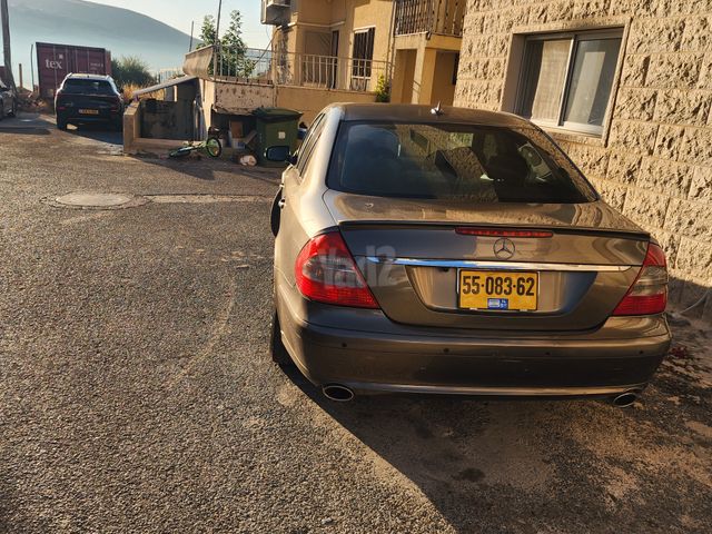 E-class Classic E 280 אוט׳ בנזין 3.0 (231 כ״ס)