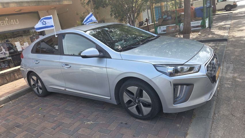 יונדאי איוניק