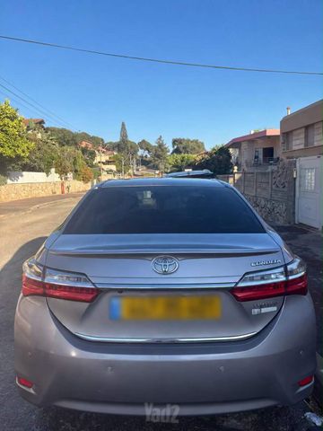 טויוטה קורולה