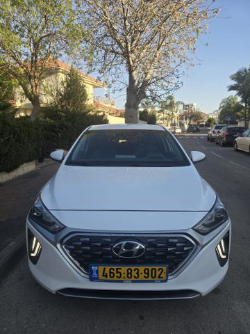 יונדאי איוניק