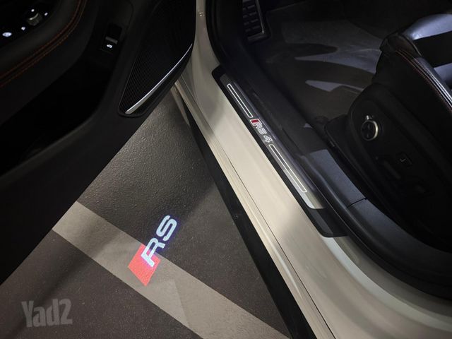 אאודי RS 4
