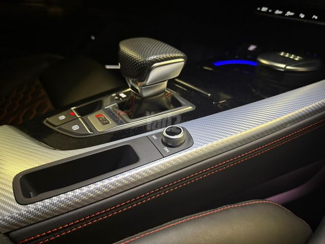 אאודי RS 4