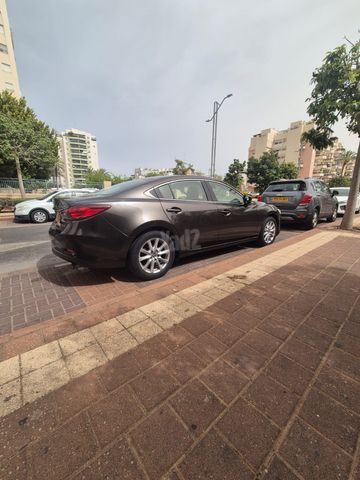 מודעת רכב מאזדה 6