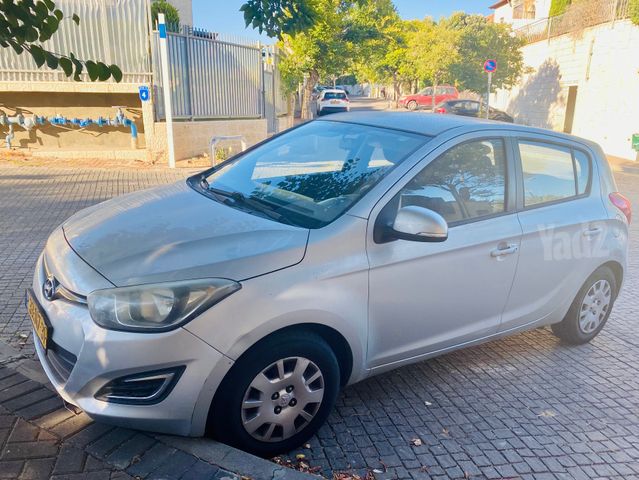 מודעת רכב יונדאי i20