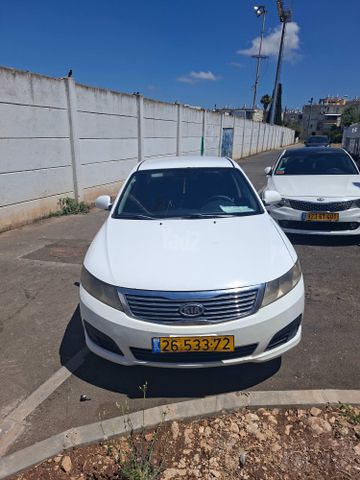 מודעת רכב קיה מג'נטיס