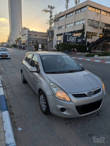 מודעת רכב יונדאי i20