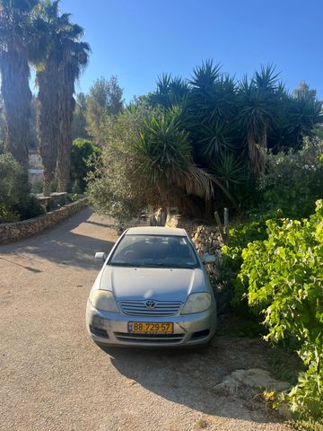 מודעת רכב טויוטה קורולה