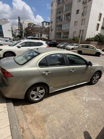 מיצובישי לנסר