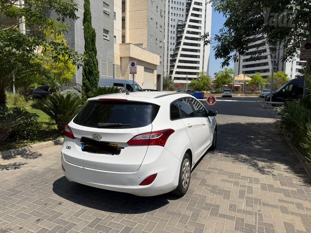 יונדאי i30