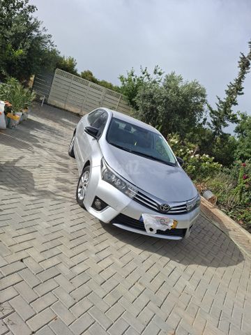 טויוטה קורולה
