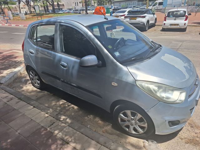 יונדאי i10