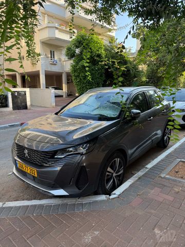 פיג'ו 3008