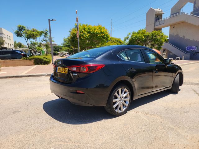מאזדה 3