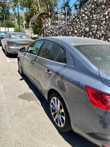 רנו מגאן