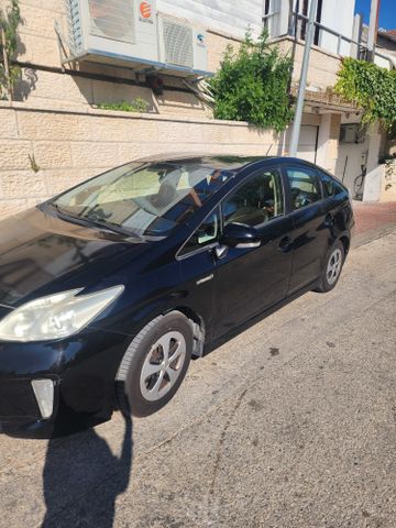 מודעת רכב טויוטה פריוס