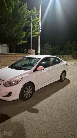 יונדאי אקסנט i25