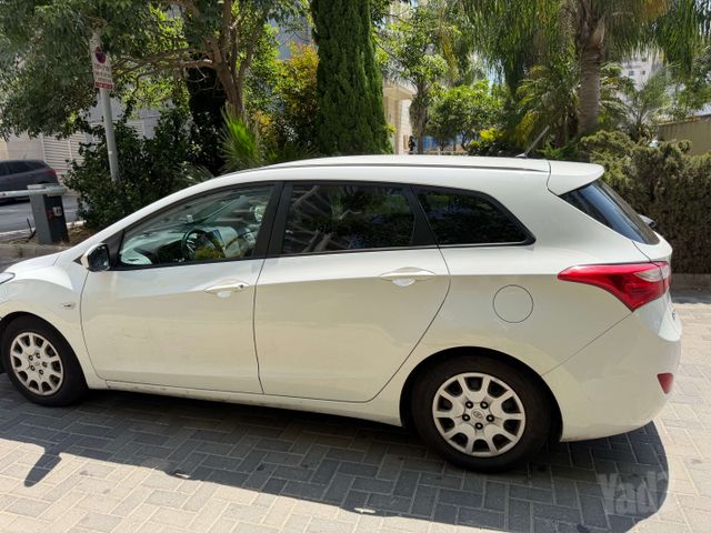 יונדאי i30