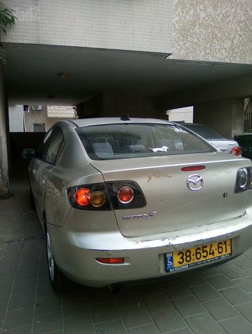 מודעת רכב מאזדה 3