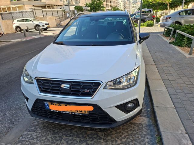 סיאט ארונה