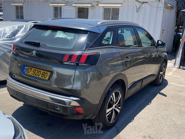 פיג'ו 3008