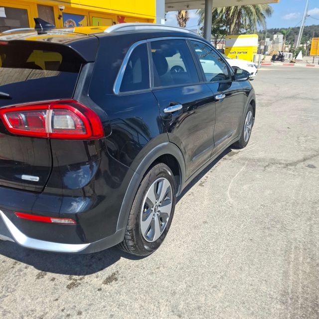 קיה נירו