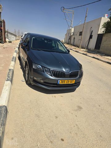 סקודה אוקטביה
