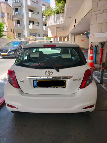 טויוטה יאריס