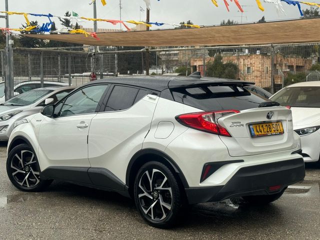 טויוטה C-HR