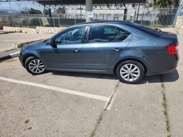 סקודה אוקטביה