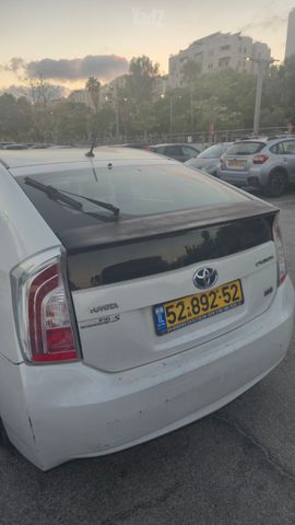 טויוטה פריוס