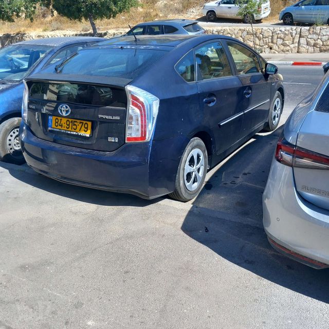 טויוטה פריוס