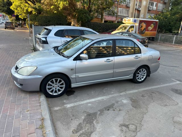 מודעת רכב מיצובישי לנסר
