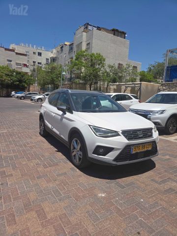 סיאט ארונה