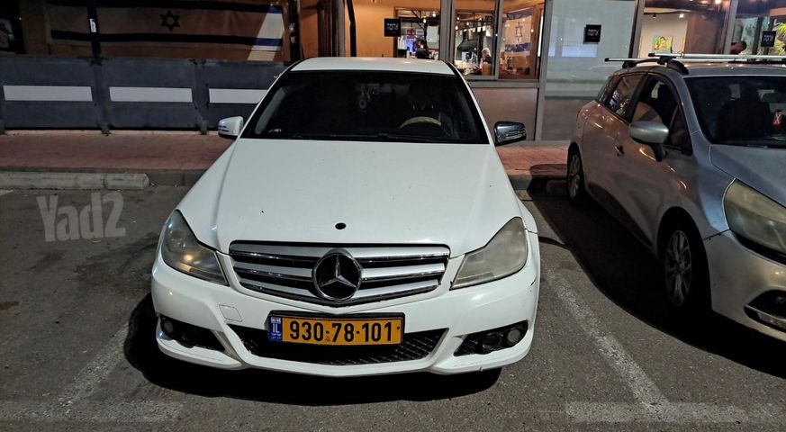מודעת רכב מרצדס-בנץ C-class