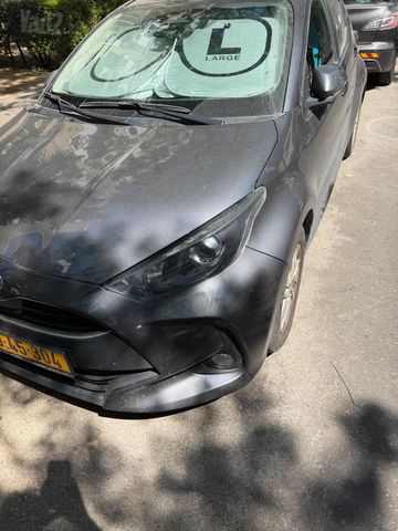 טויוטה יאריס