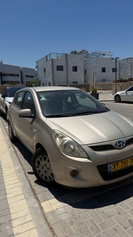 יונדאי i20