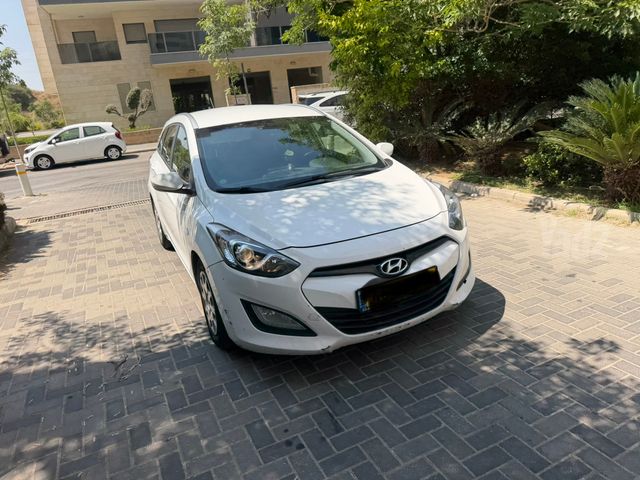 יונדאי i30