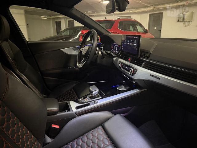 אאודי RS 4