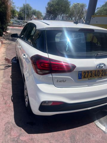 יונדאי i20