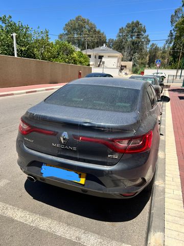 רנו מגאן