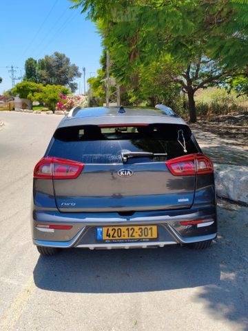 קיה נירו