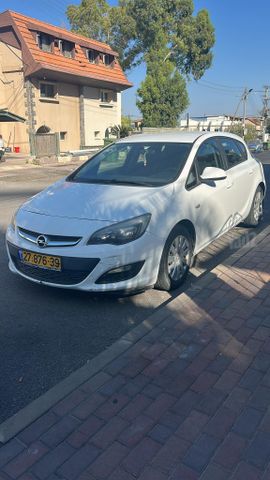 אופל אסטרה