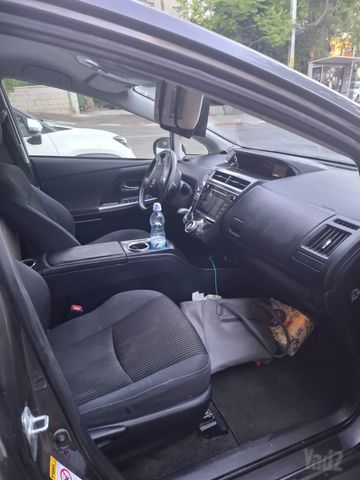 טויוטה פריוס פלוס