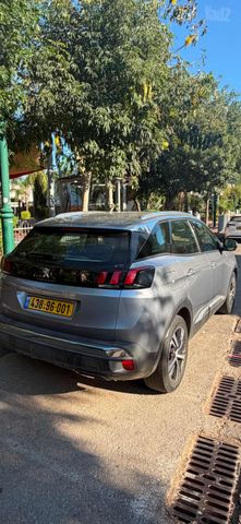 פיג'ו 3008