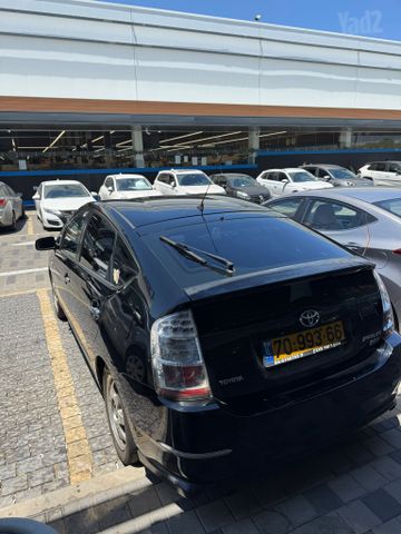 טויוטה פריוס
